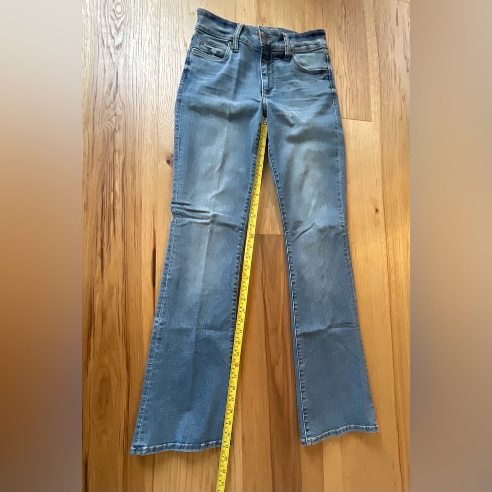 NWOT, Kurt from the Kluth “Natalie” Boot Cut Mid Rise Blue Jeans, Size 0 - Picture 9 of 9